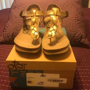 OTBT GRACEVILLE GOLD SANDALS